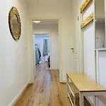 Апартаменты 125qm Familiendomizil Mit Grosser Terasse Am Inklusive Parkplatz Шарбойц