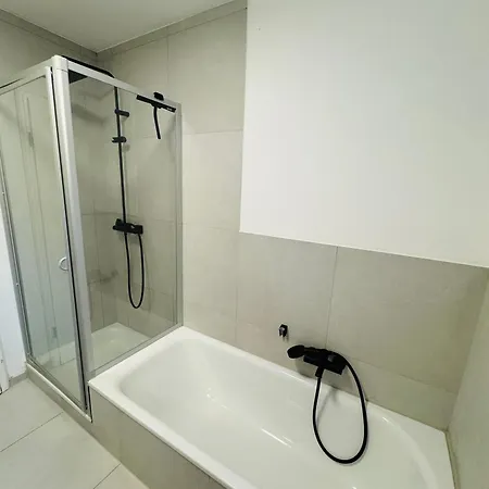 Appartamento 125qm Familiendomizil Mit Grosser Terasse Am Inklusive Parkplatz *
