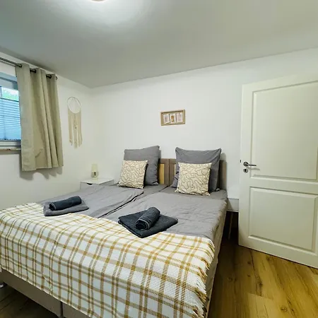 Appartamento 125qm Familiendomizil Mit Grosser Terasse Am Inklusive Parkplatz *